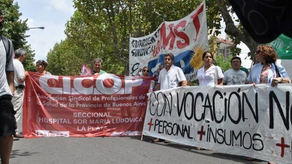 Médicos bonaerenses deciden en asamblea si aceptan la oferta de Vidal