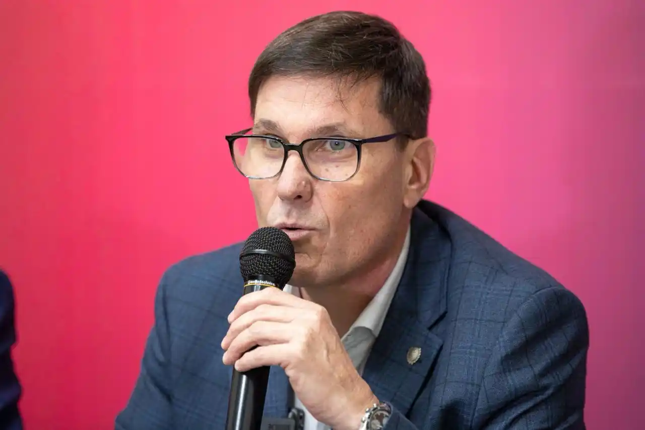 Ministro de Educación, José Goity.