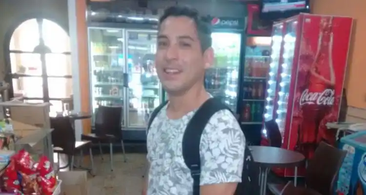 Para imitar: Joven devolvió una billetera repleta de dinero