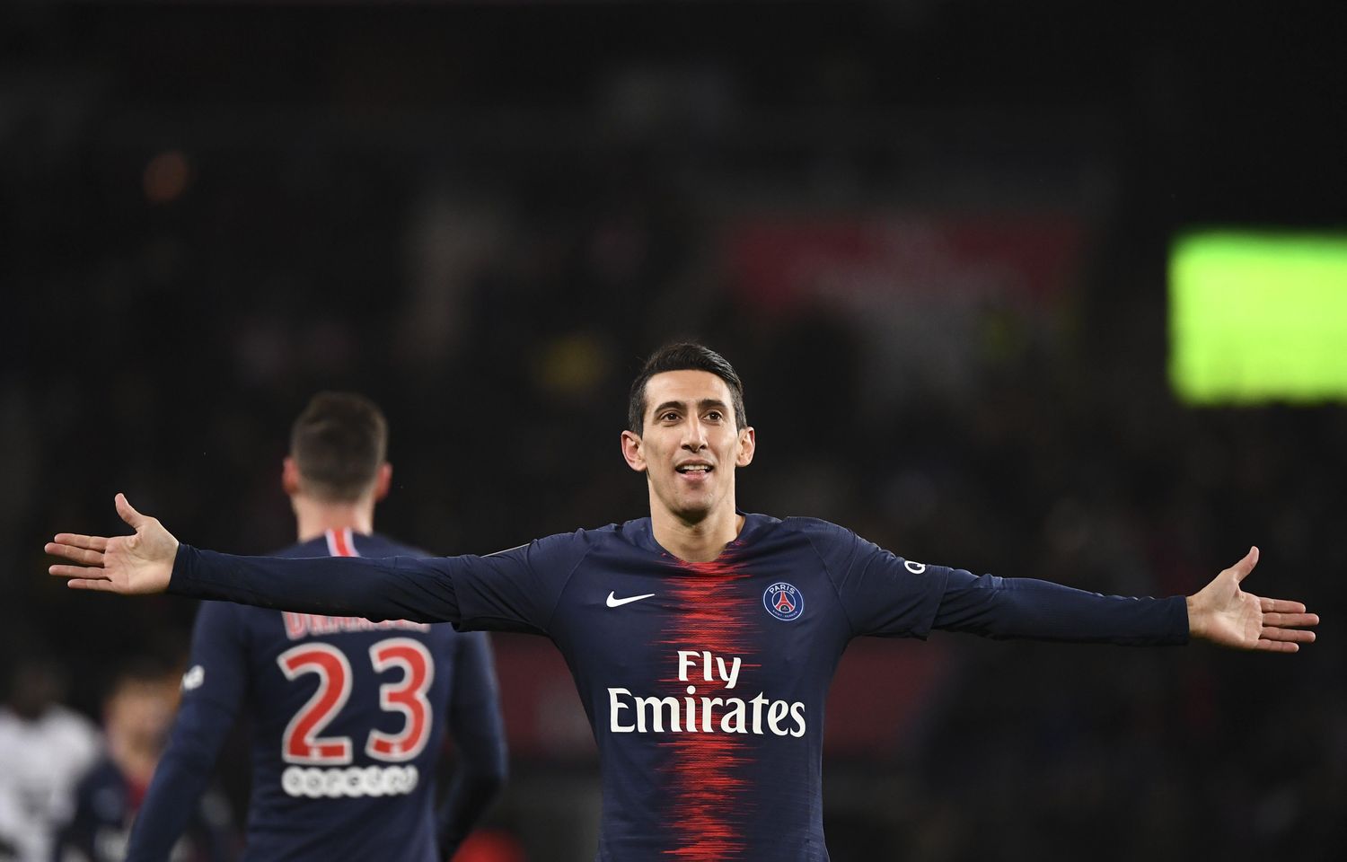 Manchester United y PSG abren su serie de octavos