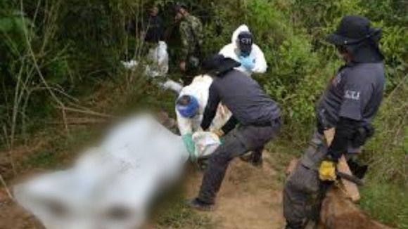 ¡ABOMINABLE!  En plena vía pública masacraron a 4 venezolanos en Colombia