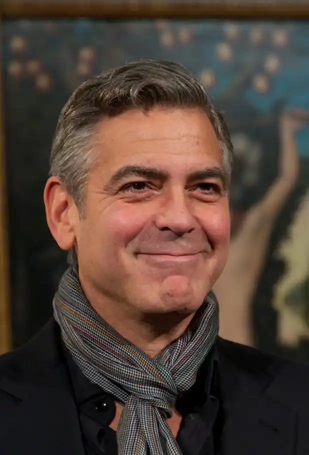 Una mujer creyó que el actor se estaba comunicando con ella.