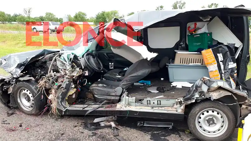 Tremendo choque frontal en ruta entrerriana: Identificaron a los dos heridos