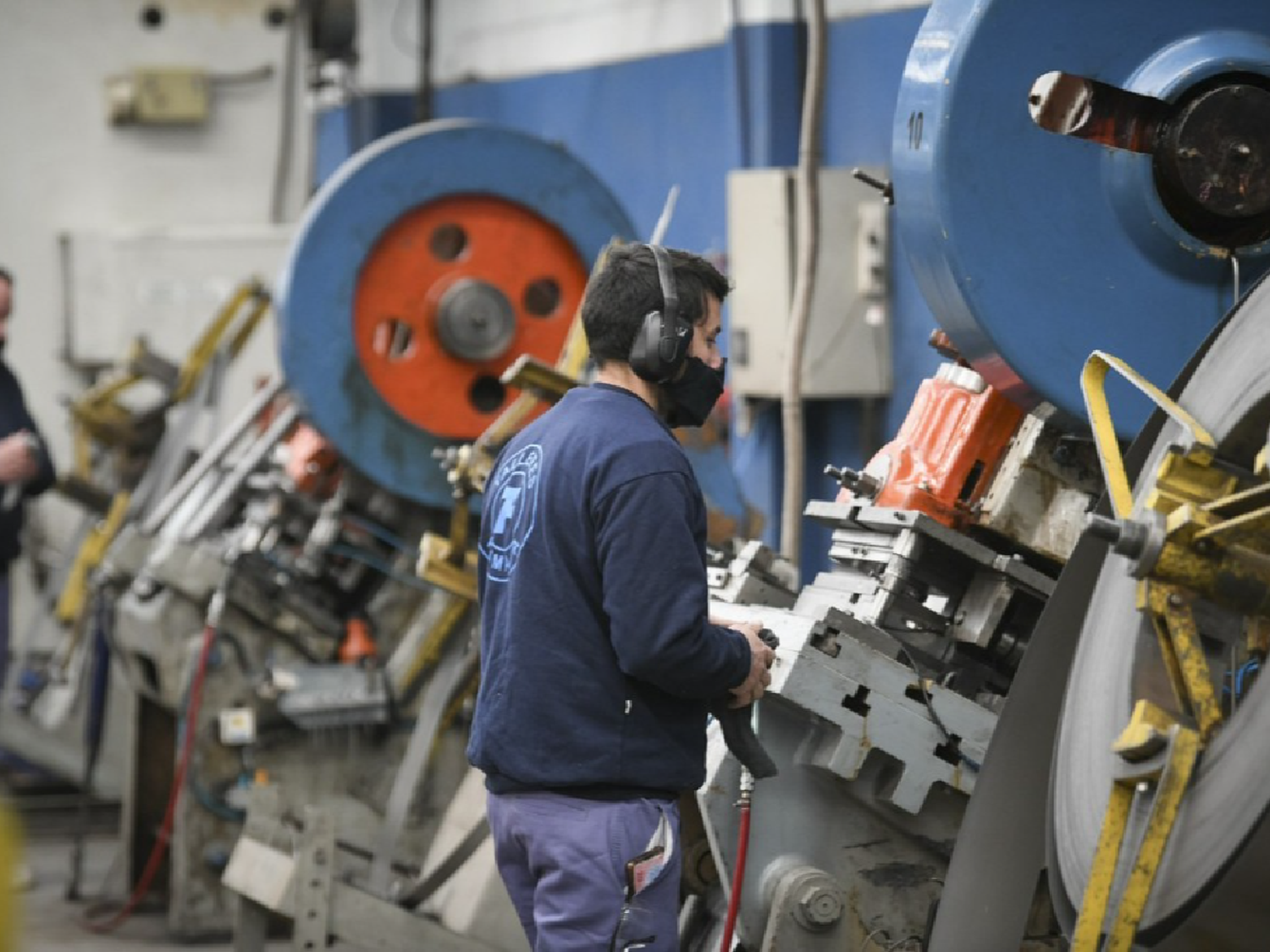 La producción industrial creció un 8,7% en febrero