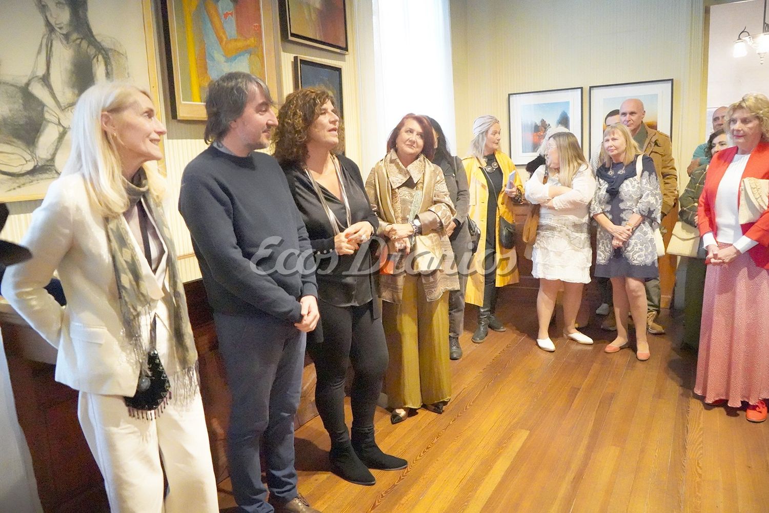Muestra colectiva. Mucho público se hizo presente en la inauguración