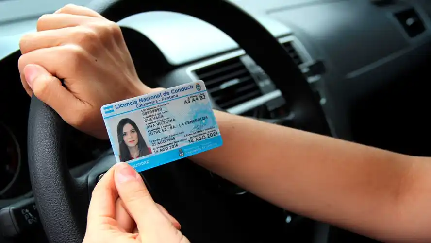 Se deberá completar un curso de género para obtener la licencia de conducir 