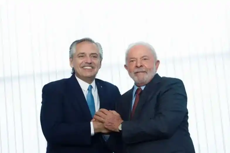 Alberto Fernández repudió el intento de golpe de Estado contra Lula en Brasil
