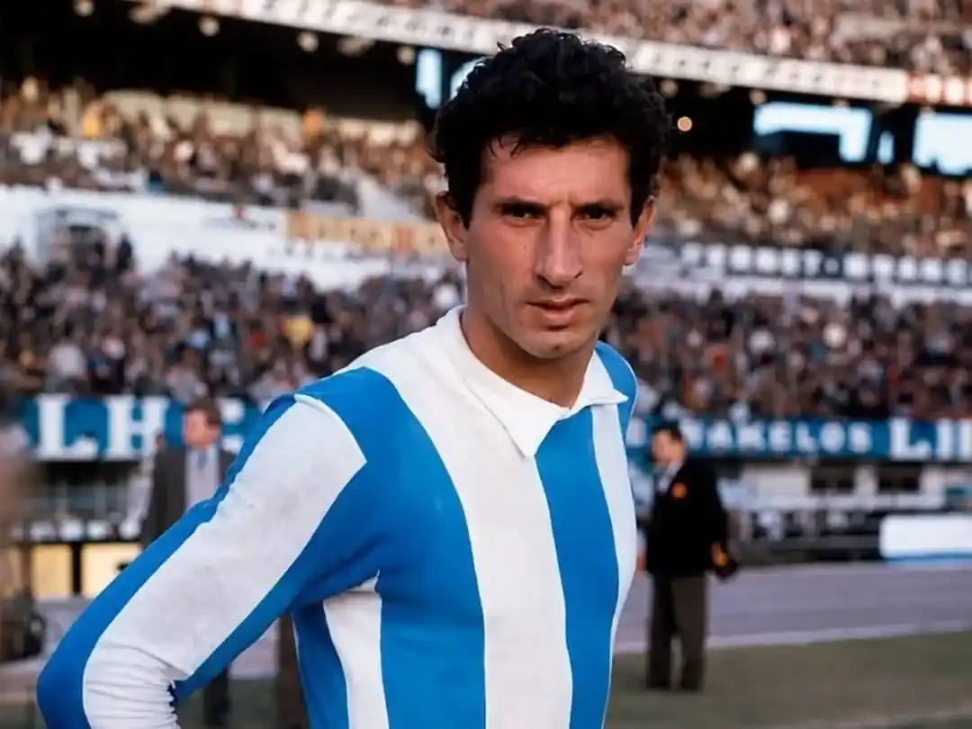 La Selección Argentina utilizará un brazalete negro en homenaje a Antonio Ubaldo Rattín, tras la autorización otorgada por la FIFA a pedido de la AFA.