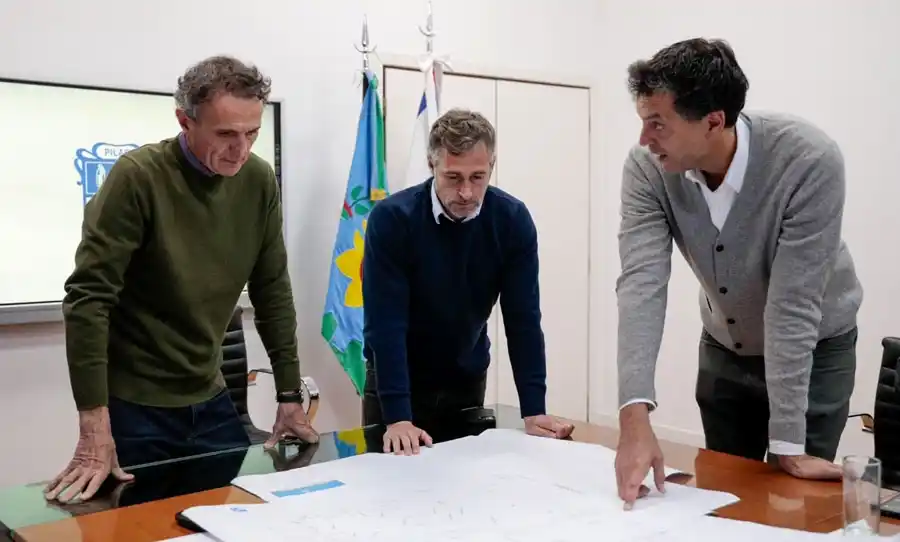 Achával y Katopodis supervisaron las obras hidráulicas del centro de Pilar