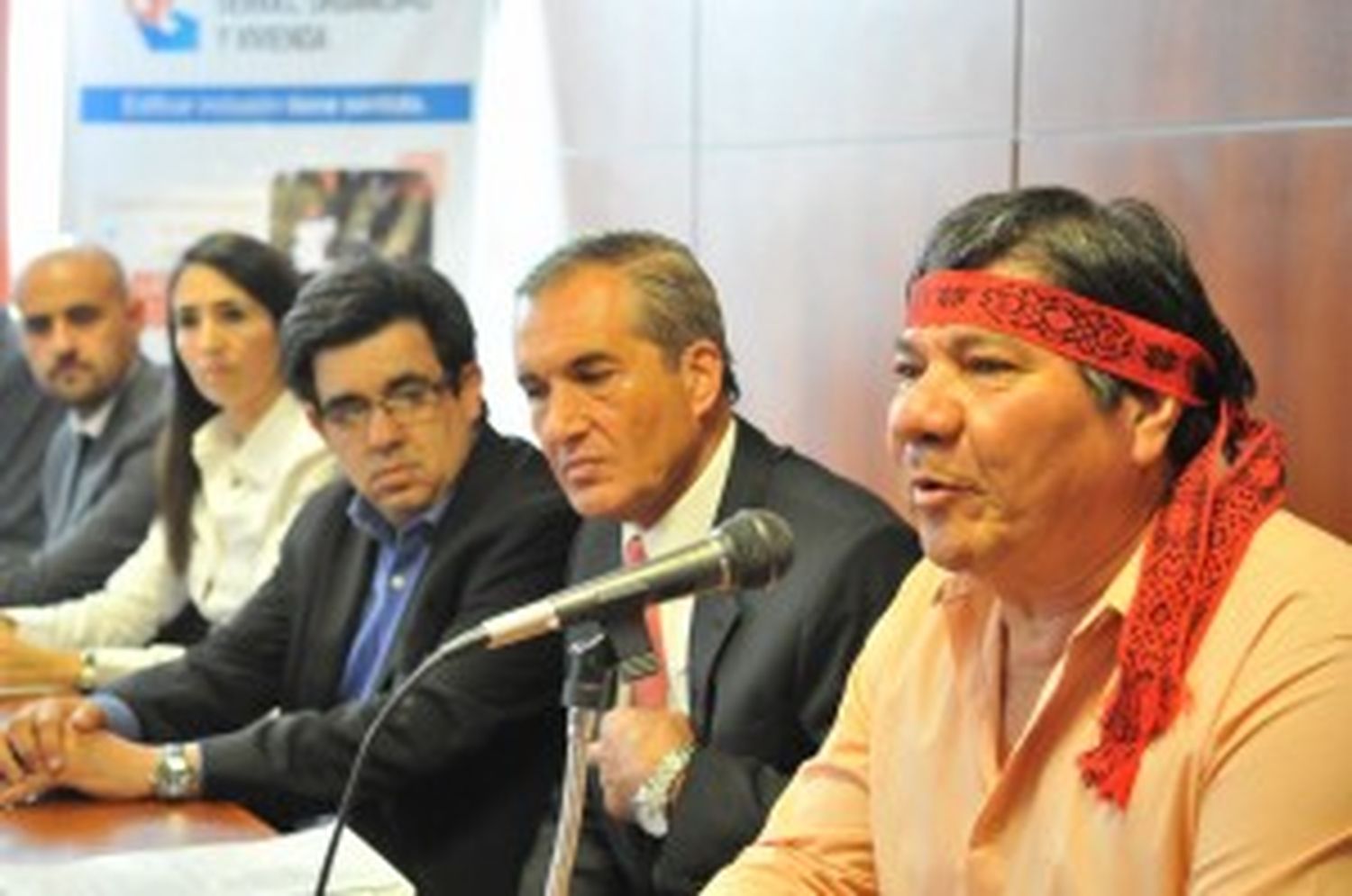 La Plata: Entregaron escritura a la comunidad QOM 
