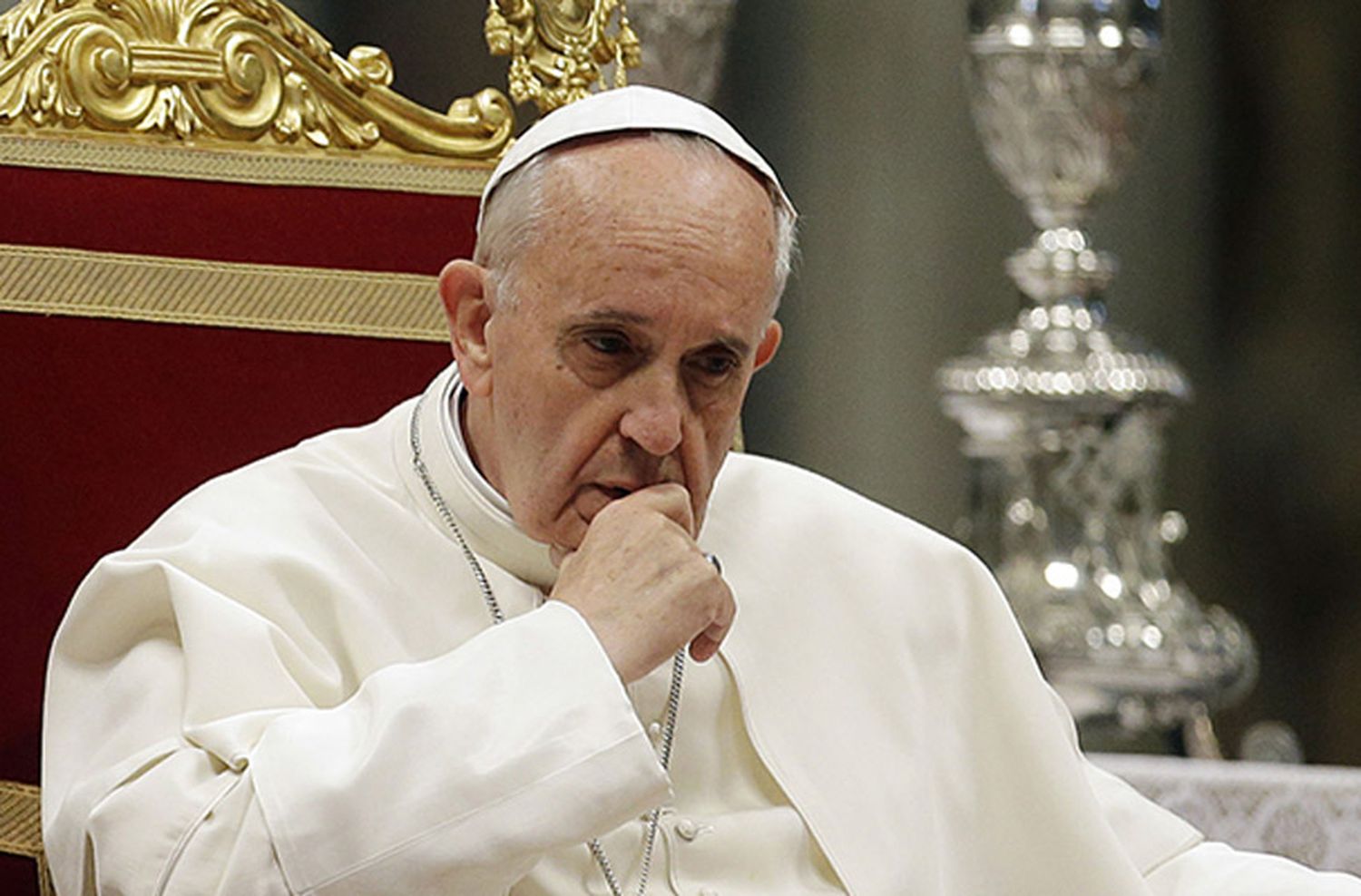 El Papa pidió rezar por las víctimas de coronavirus enterradas en fosas comunes