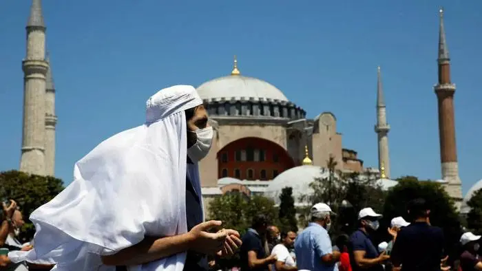 La basílica de Estambul, convertida en mezquita: una decisión histórica