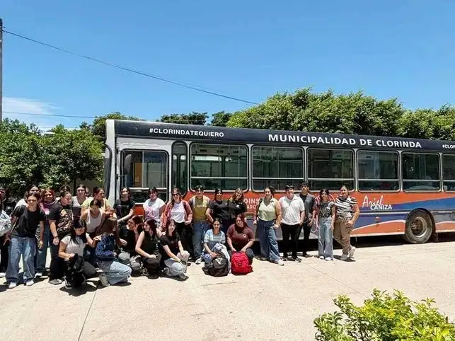 Clorinda garantiza el traslado de estudiantes 
a la Universidad de Laguna Blanca