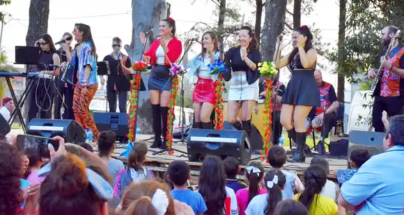 Con un gran éxito de convocatoria se realizó  el festival popular “Sol de Invierno”