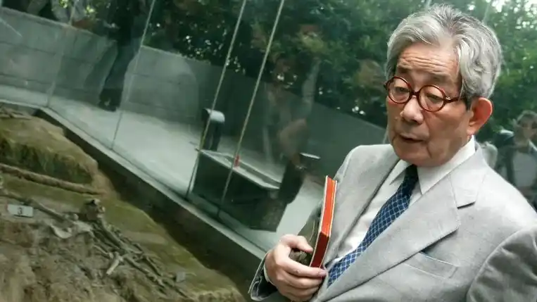 Murió a los 88 años el Premio Nobel de Literatura japonés Kenzaburo Oe