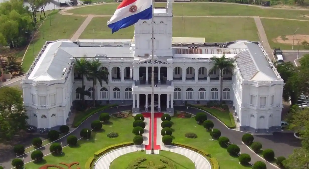 Paraguay suspendió las visas a chinos