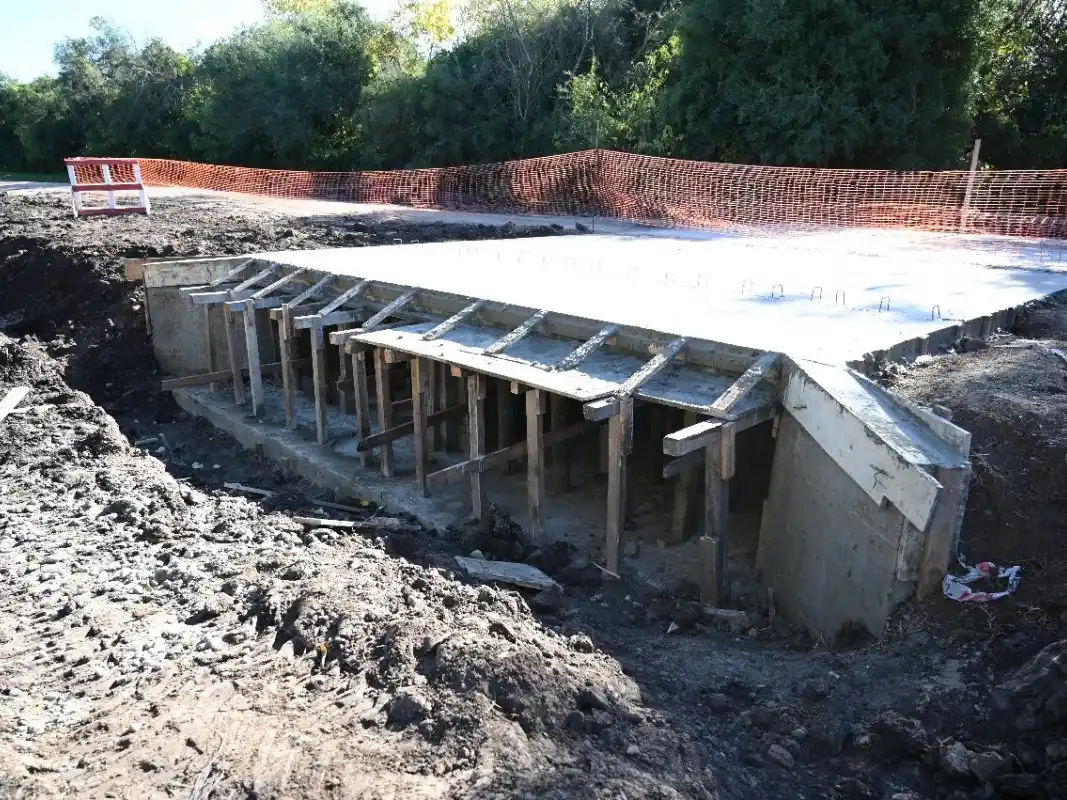 Finalizó la construcción de la nueva alcantarilla en el ingreso del barrio 30 Viviendas