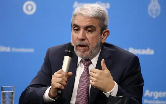 "Son actos delictivos para generar conflicto; no fueron saqueos", dijo Aníbal Fernández sobre los robos a supermercados