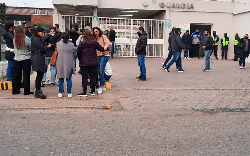 Tragedia en la bajada de Náutico: fallecieron dos jóvenes de 17 años y hay tres heridos