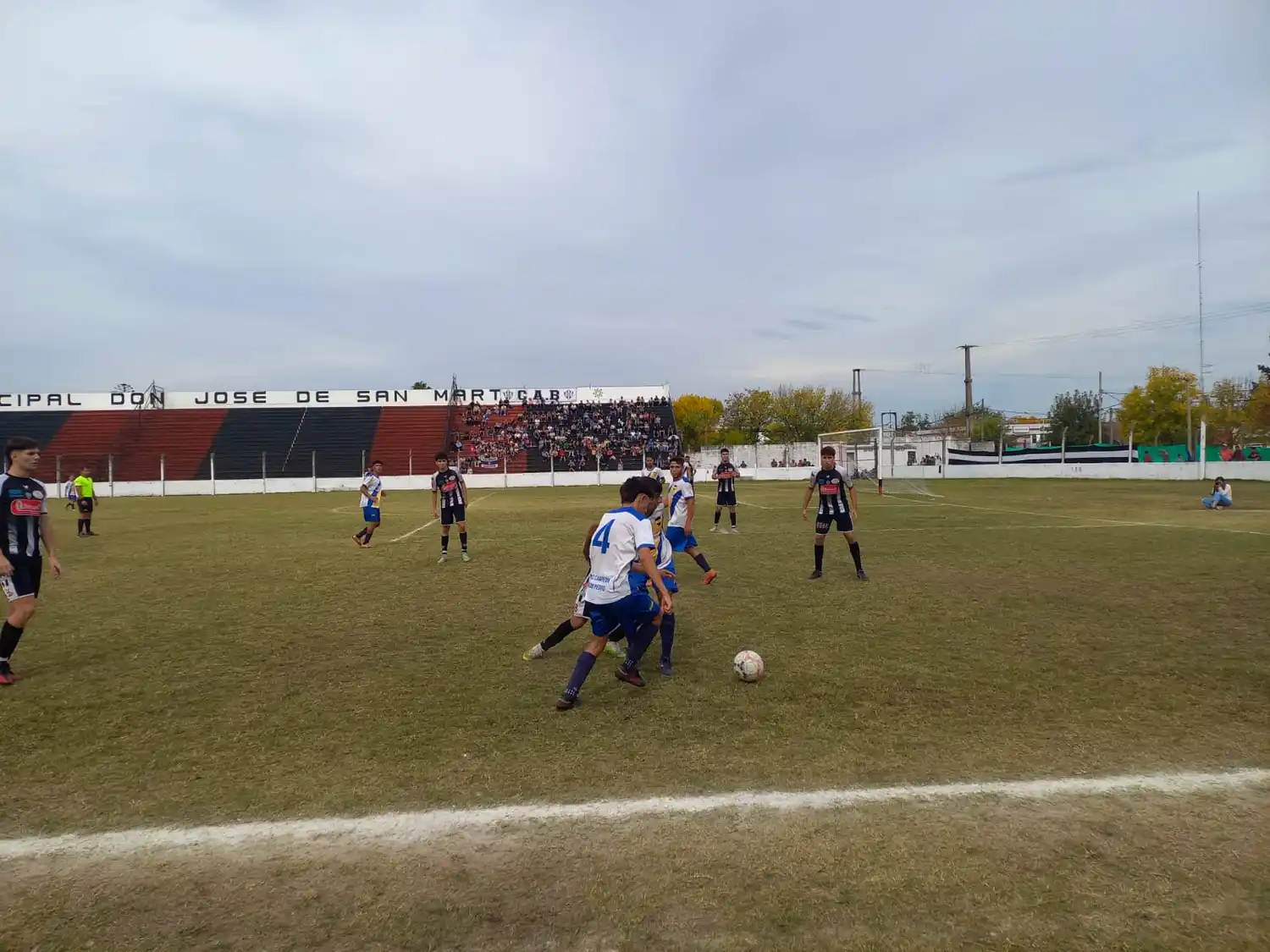 Fútbol local: Si el clima lo permite, este fin de semana se completa la tercera fecha