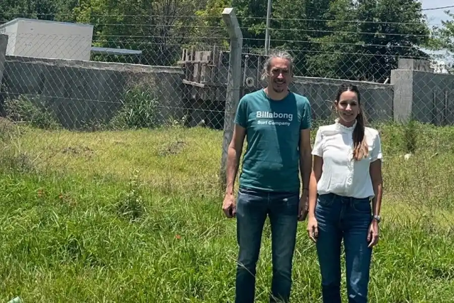 Caruso y Racca en el predio ubicado entre Los Robles y Estanislao del Campo