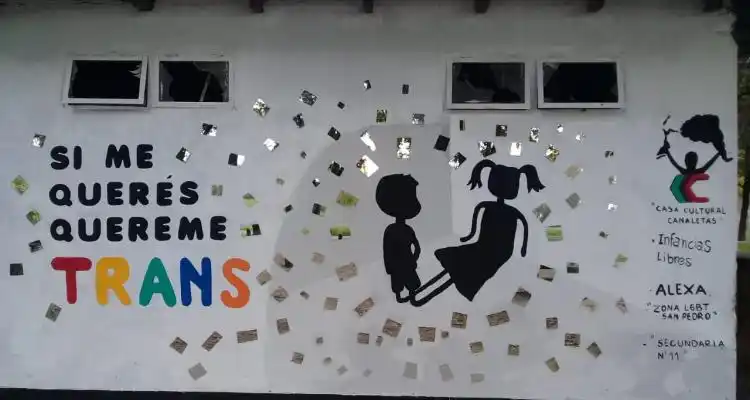 Acondicionaron el mural por los derechos de las personas transgénero