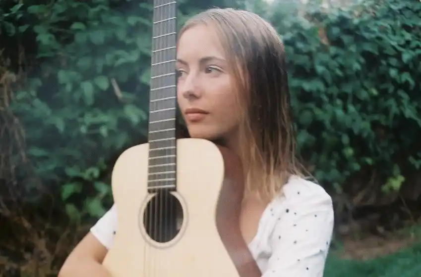 Soy Sofía presentó su nueva canción, “Mariposa verde”