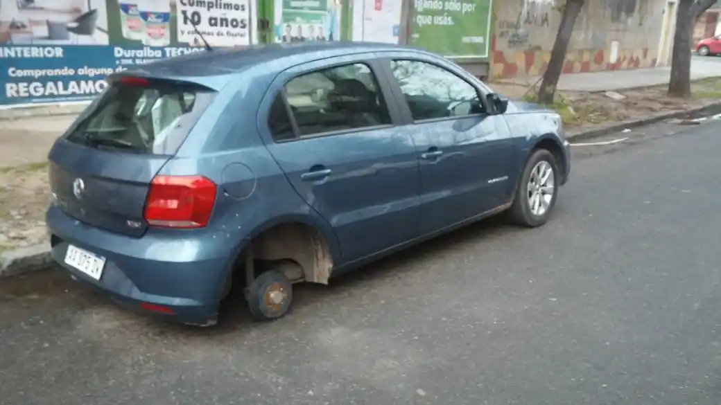 Los roba-ruedas volvieron al acecho en barrio Sur