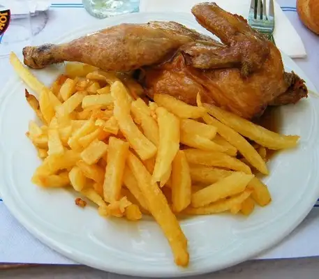 Hoy el Día está para pollo al horno con papas fritas