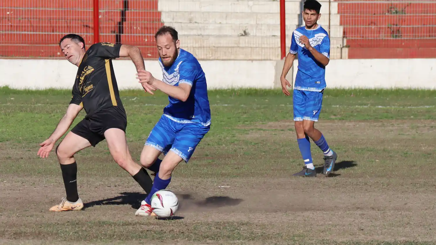 Con el clásico entre Santa María y Colegiales y otros partidos, se completa la sexta del Clausura