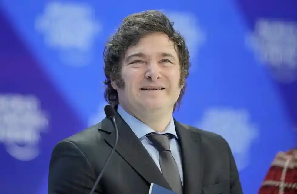 El gobierno comenzó a compartir el nuevo texto de la Ley Ómnibus
