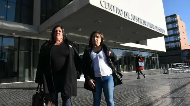 Dos policías son juzgados por ocultar pruebas de un siniestro