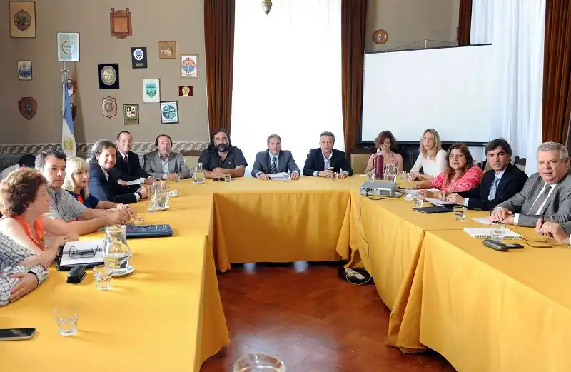 Presupuesto 2015: Diputados recibieron al Frente Gremial Docente