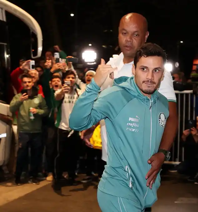 El plantel de Palmeiras arribó al país