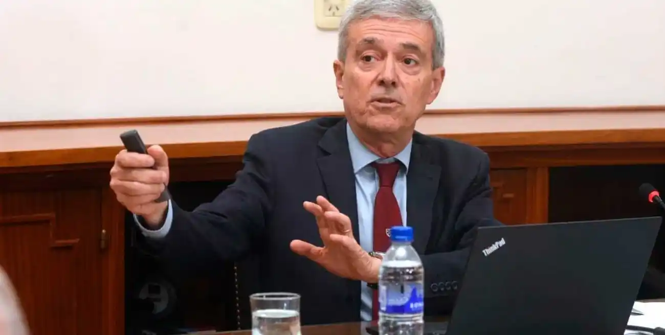 El diputado Agosto presentó un pedido de informes sobre el Presupuesto 2026 junto al bloque justicialista.