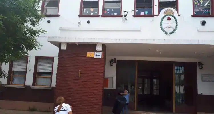 Comienzo de clases: incertidumbre entre los padres ante el paro docente
