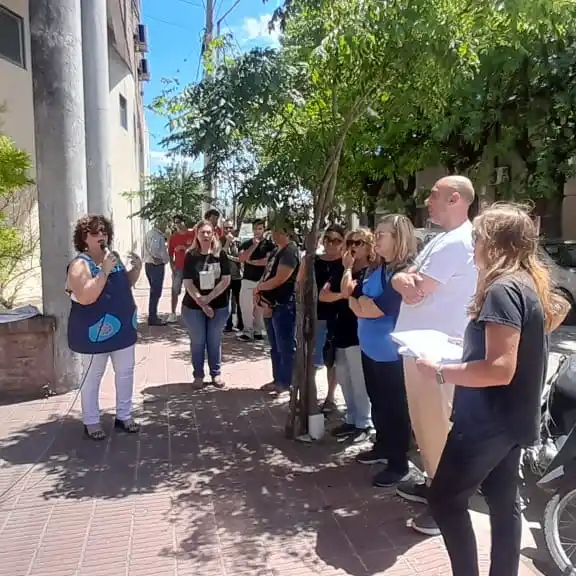 Docentes de nivel superior en estado de alerta: denuncian el "desmantelamiento" de la educación pública