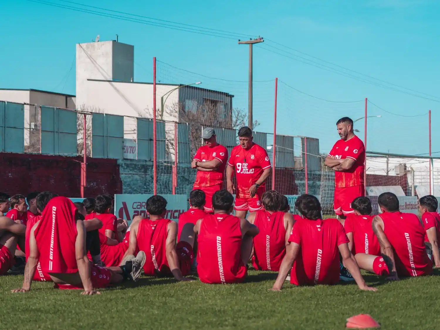 El  León juega el domingo a las 15 en Rawson.Foto:@9dejuliooficial