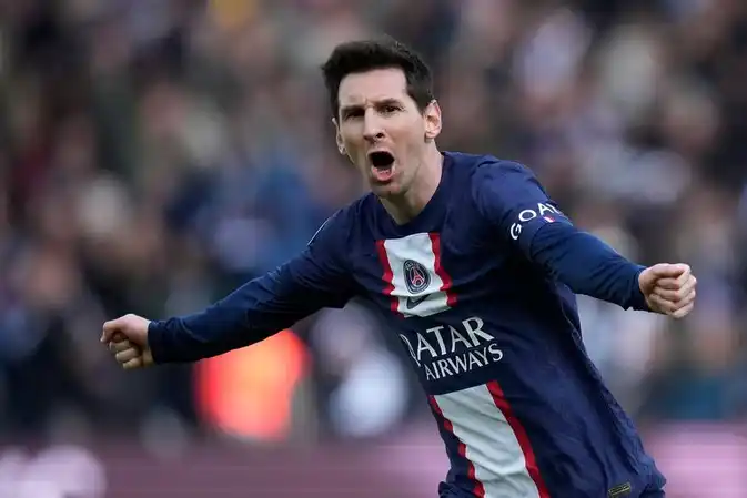 Golazo de Messi para darle la victoria agónica al PSG ante Lille 