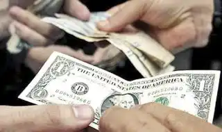 Dólar paralelo: Antes de Navidad, subió cinco centavos y cotiza a $9,70
