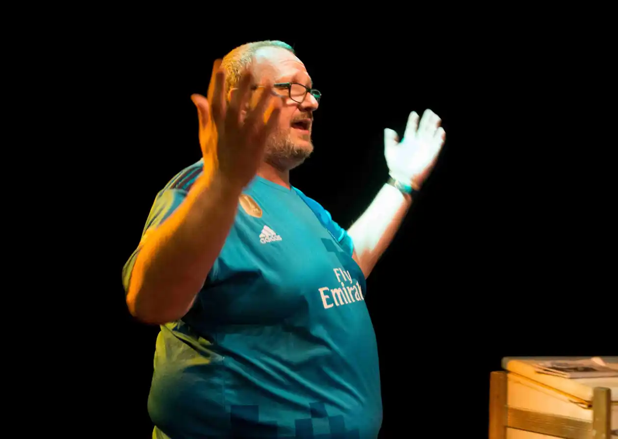 Con ustedes,  el dueño del humor