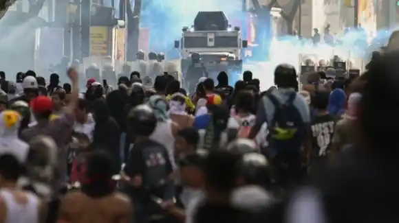 GENTE SIGUE EN LA CALLE: movilizaciones ciudadanas en rechazo y respaldo de resultados electorales este 30Jul (VIDEOS)