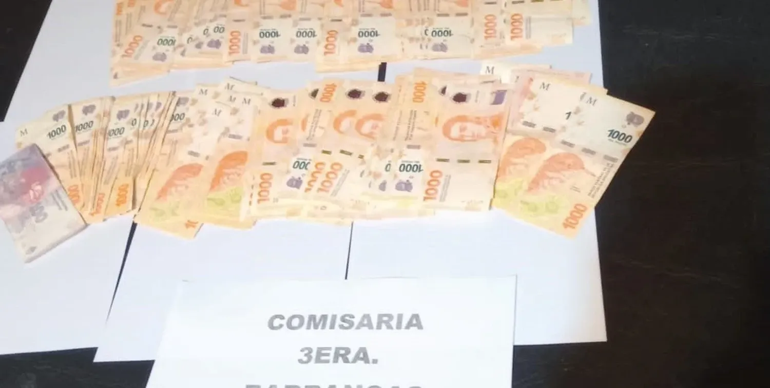 El dinero recuperado luego de que el joven lo sustrajera a su empleador eventual.