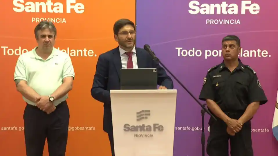 Pullaro anunció medidas para tratar de destrabar las protestas policiales en Rosario