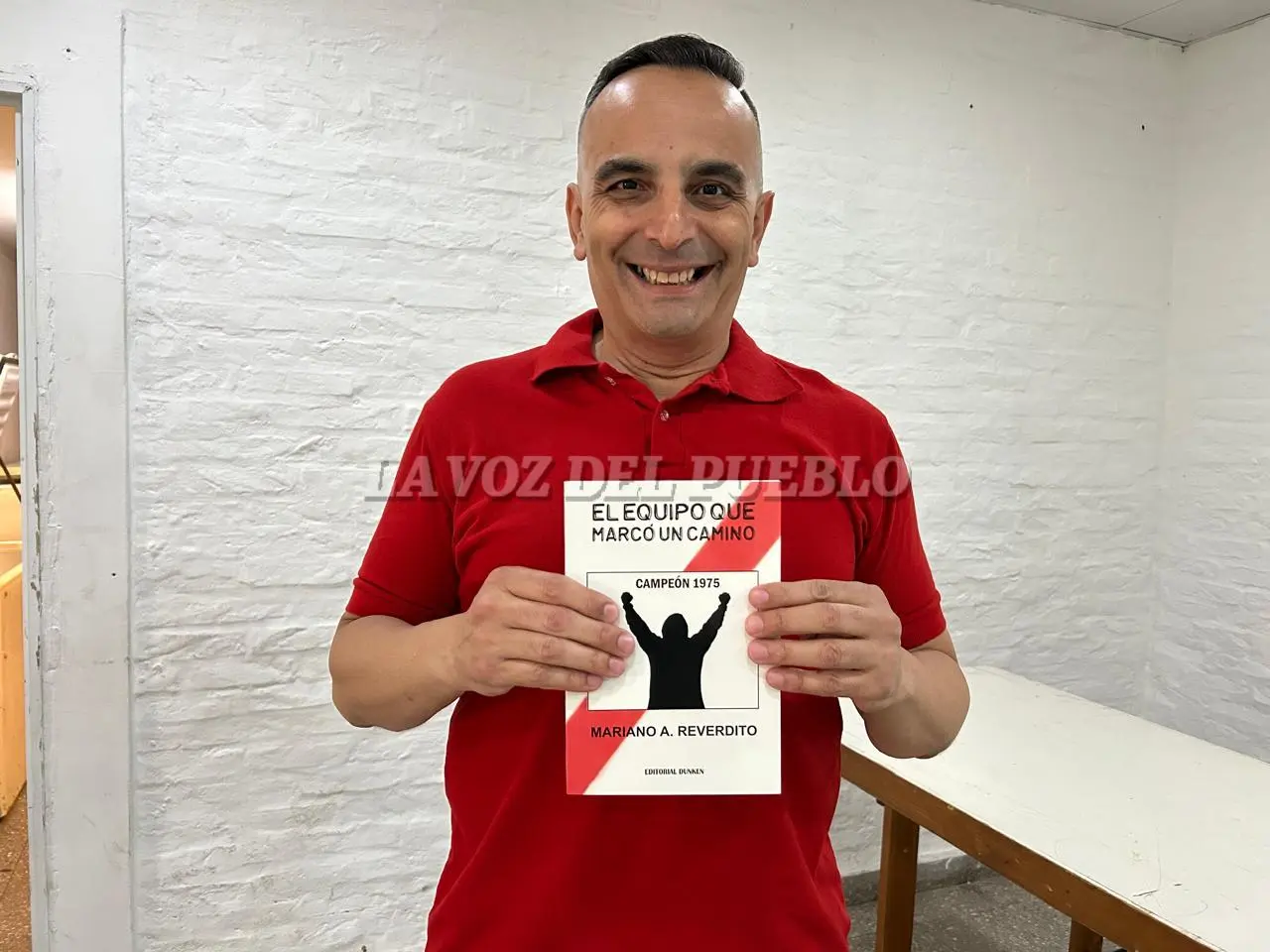El periodista deportivo Mariano Reverdito realizó la presentación de su tercer libro en las instalaciones del club Boca