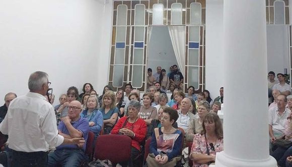 Se realizó una charla sobre distintas corrientes inmigratorias en el Archivo Provincial
