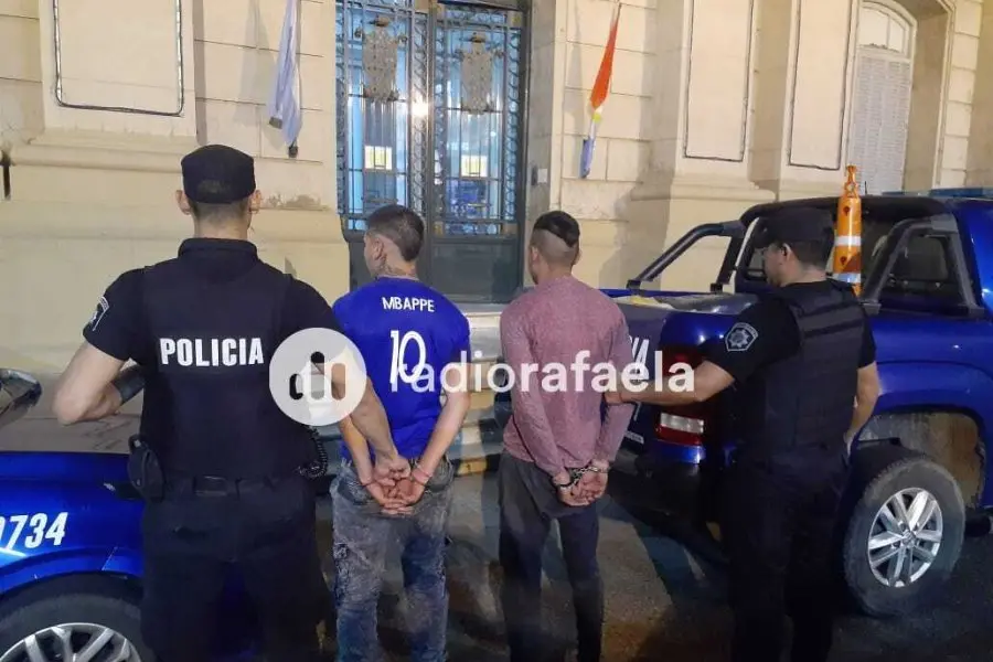 Peleas, piedras y gritos: fueron detenidos