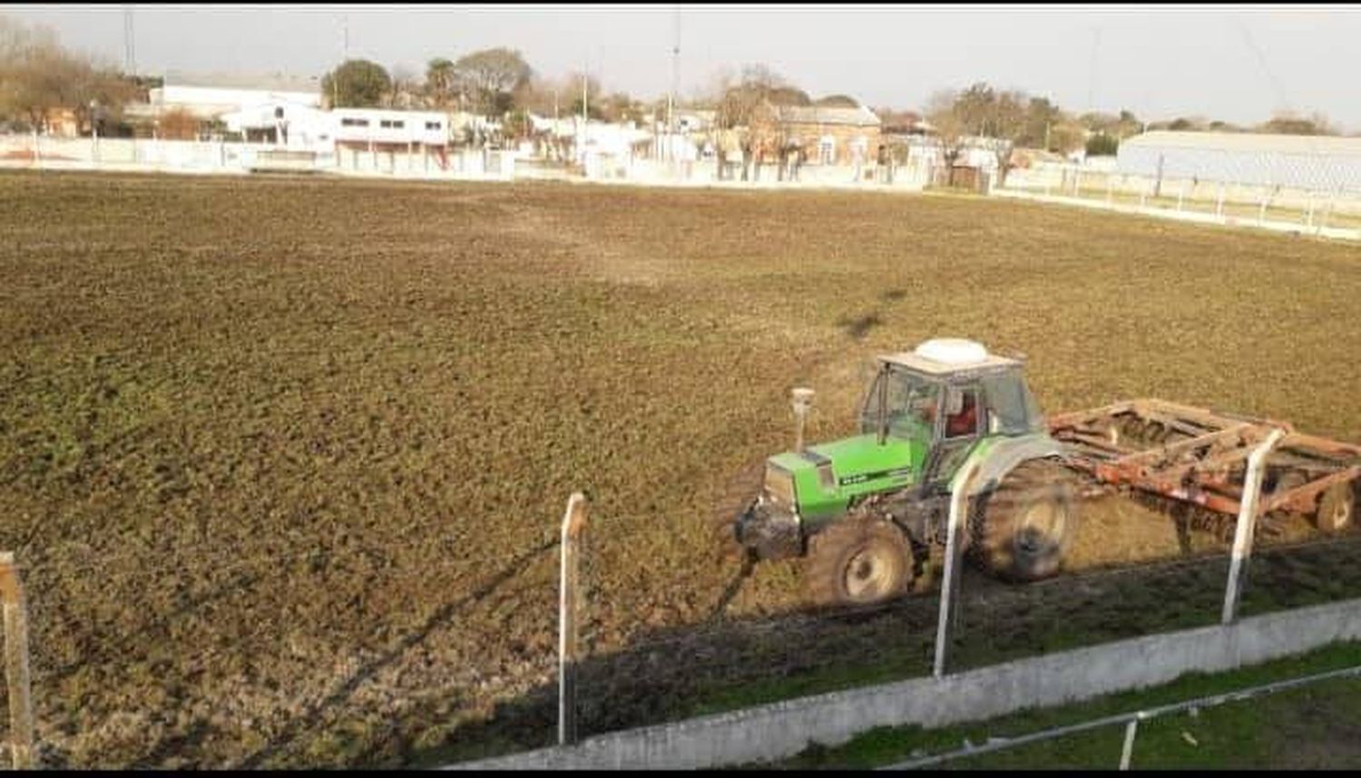 La Academia A. D.: Se realizan mejoras en su campo de juego