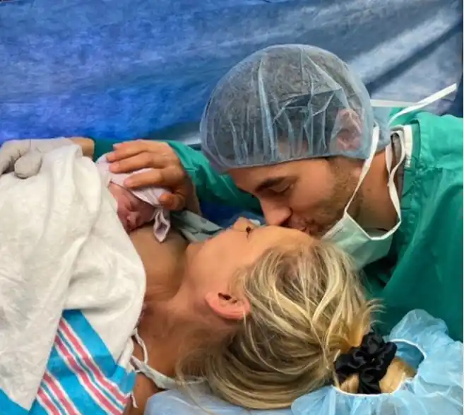 Con esta fotografía sus padres anunciaron el nacimiento de Mary. Foto: Instagram