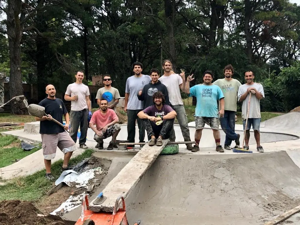El skate toma impulso